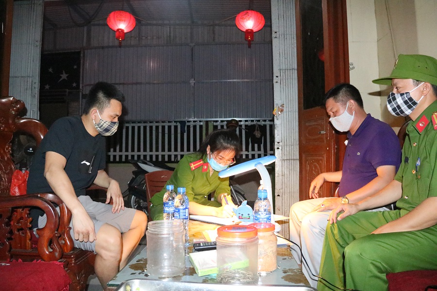 Kiểm tra quán karaoke Cây Phượng phường Hợp Đức, Đồ Sơn hoạt động trái phép